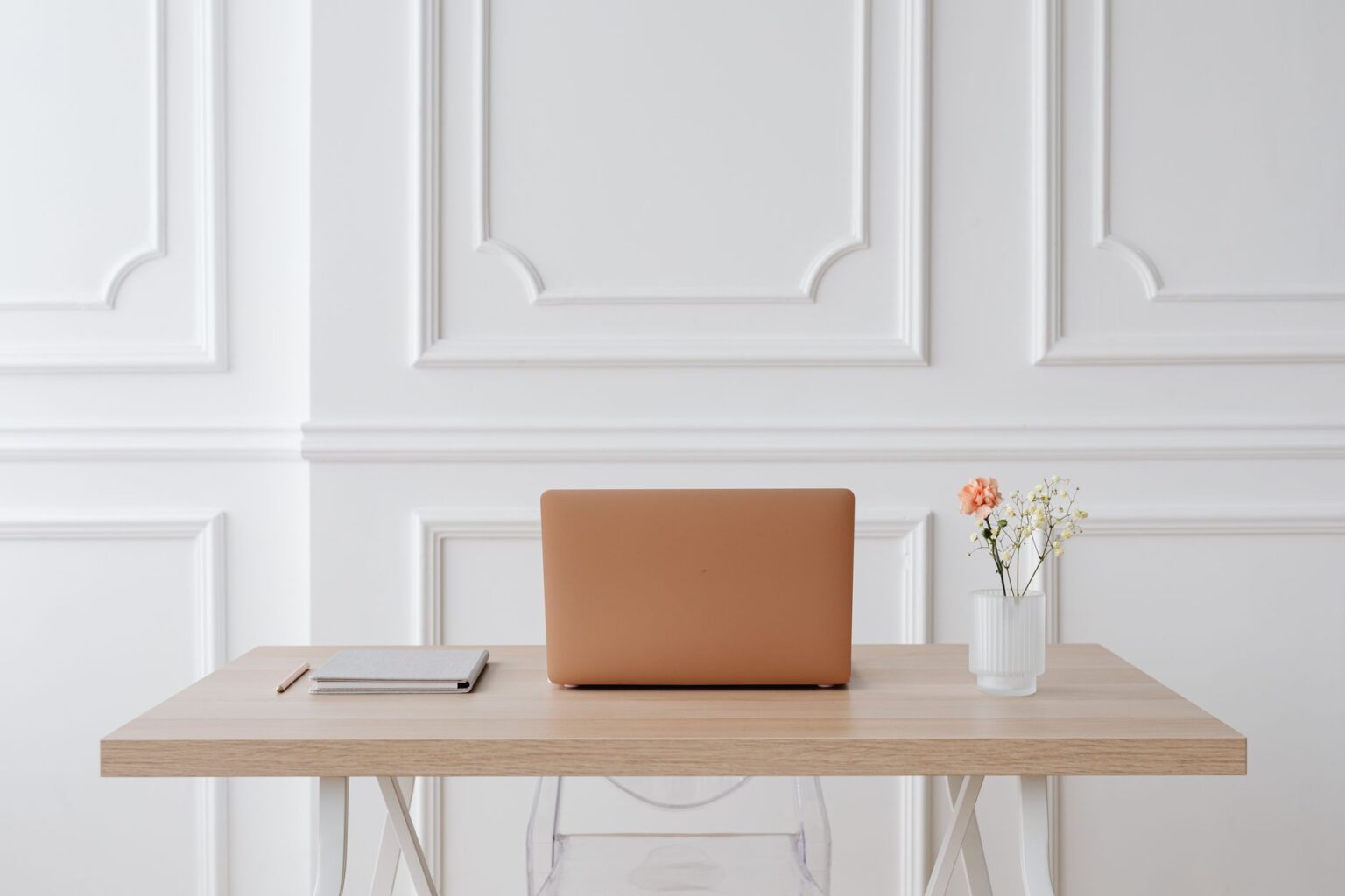 Set Up Dasherr as a Minimal Self-Hosted Browser Startpage Clean minimal home office desk setup representing a streamlined digital workspace